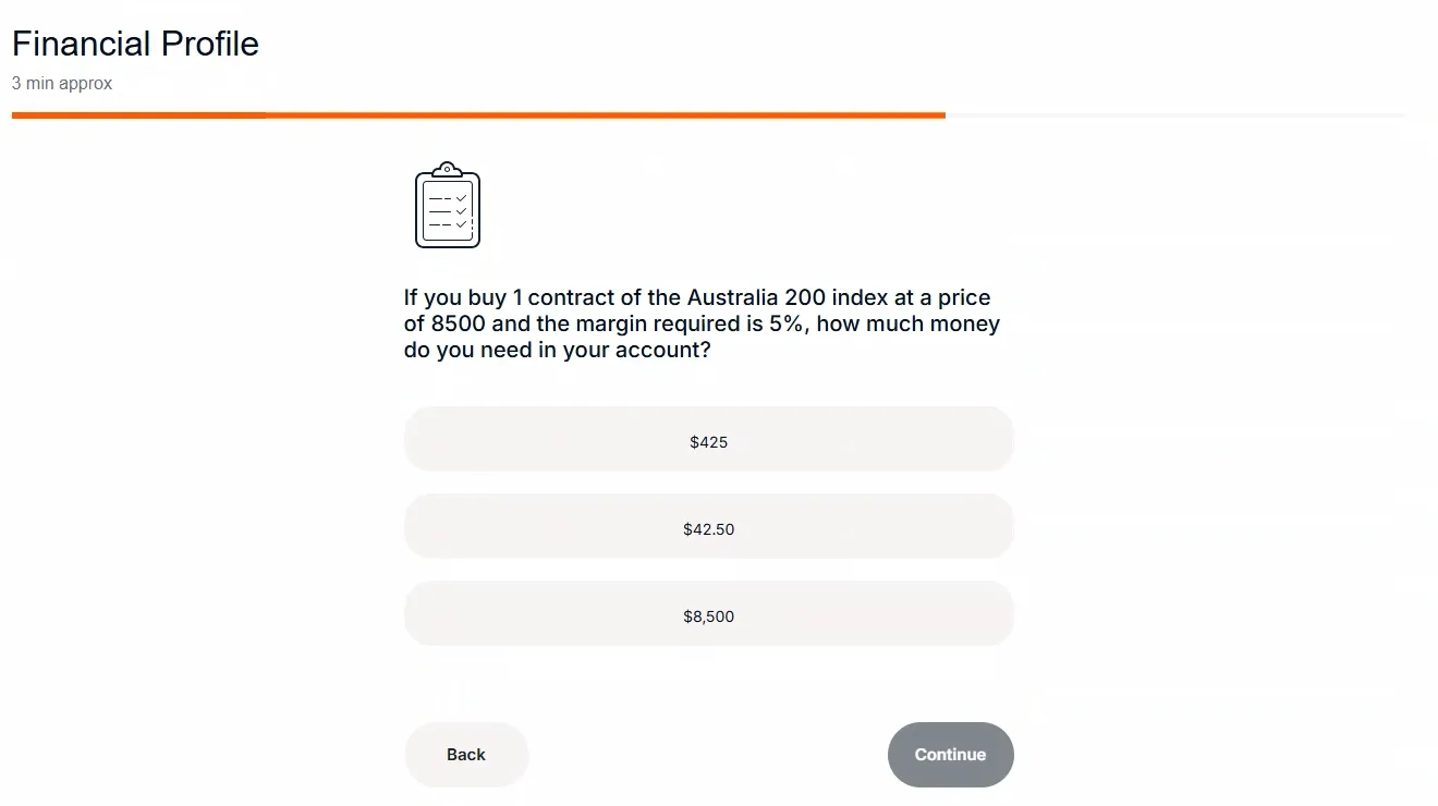 Knowledge question about Australia 200 index margin at 5%, with three answer buttons and a progress bar two-thirds complete.