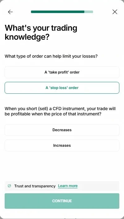 Trading knowledge questionnaire with a stop loss question and a short selling question, each offering two answer options.